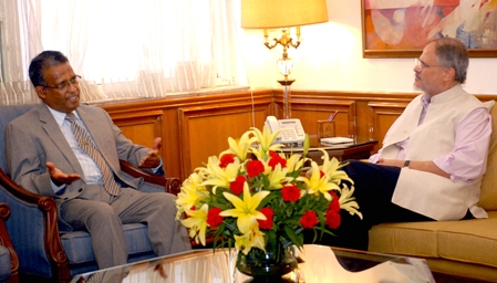 High_Commissioner_Prasad_Kariyawasam_meets_Hon.Lt.Governor_of_Delhi1_1
